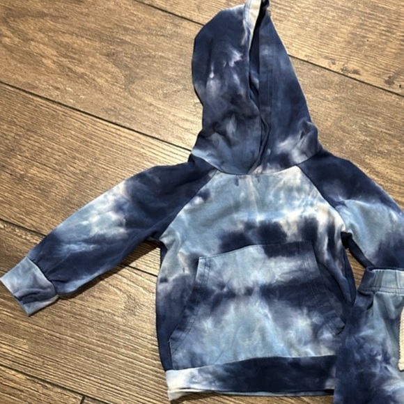 Kids Navy Tie-Dye Hoodie and Jogger Set - Picture 3 of 4